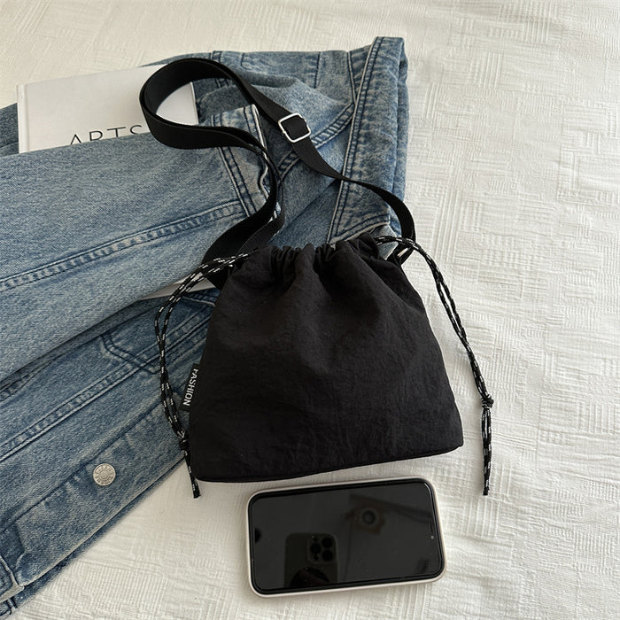 Wholesale Lightweight sports shoulder crossbody bag, casual large capacity, fashionable pleated bucket bag