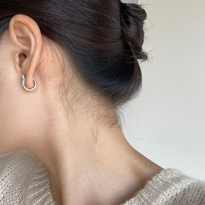 Wholesale  Green-eyed snake ear buckle s925 sterling silver design earrings women's  earrings