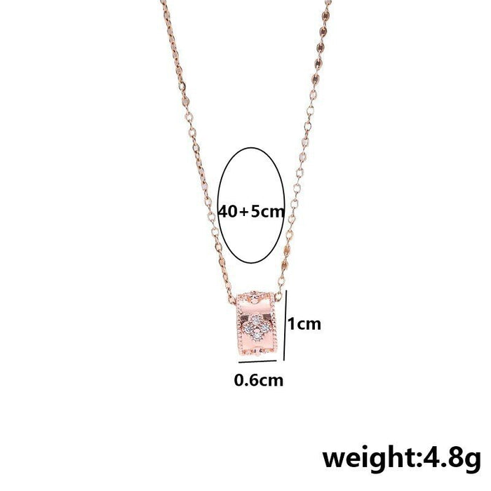 Wholesale Light luxury four leaf clover simple fashion versatile micro inlaid kaleidoscope pendant titanium steel necklace accessories