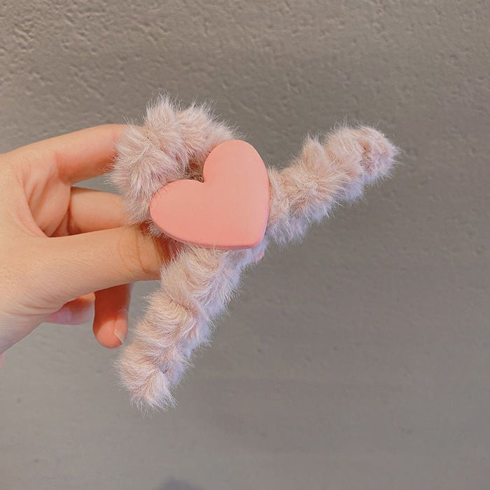 Wholesale Love plush grab clip large hair clip new model, high-end feeling at the back of the head, temperament shark clip hair accessory