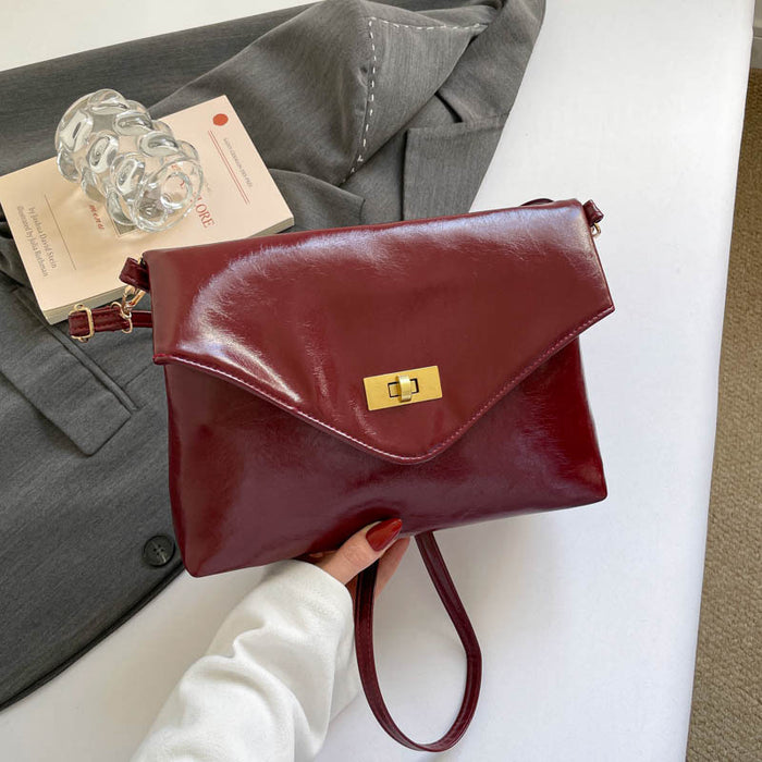 Wholesale Women' s Shoulder Bag Retro Chic Design for Daily Matching