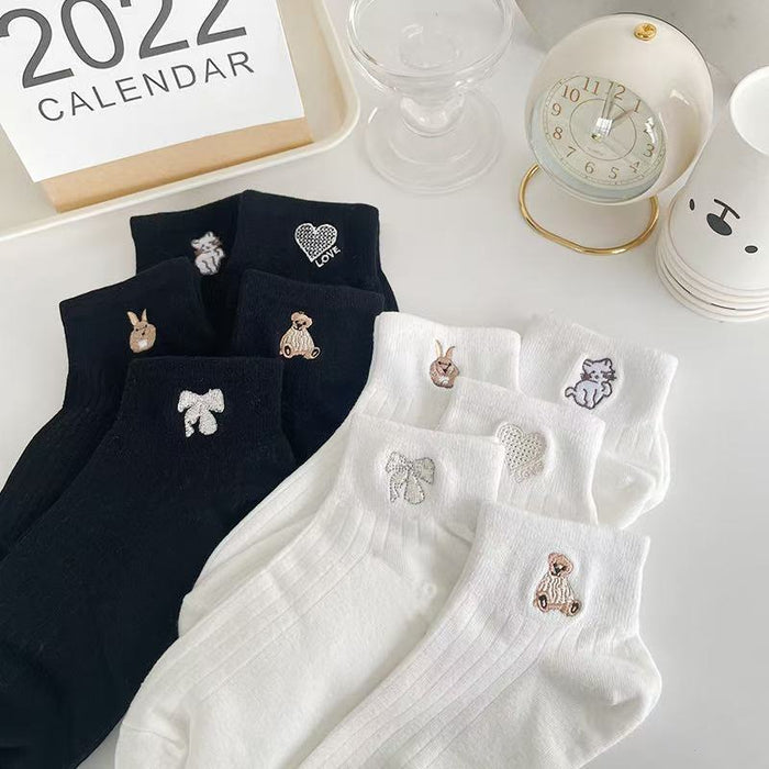 Wholesale Socks thin, simple and cute cartoon embroidery sports shallow mouth low top boat socks