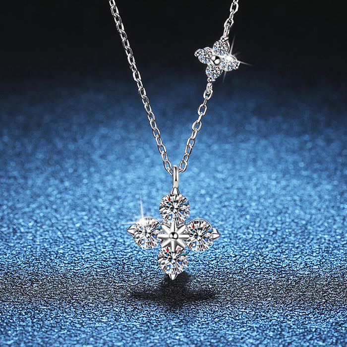 Wholesale Pure silver necklace pendant with a high-end feel, featuring a clover collarbone chain necklace