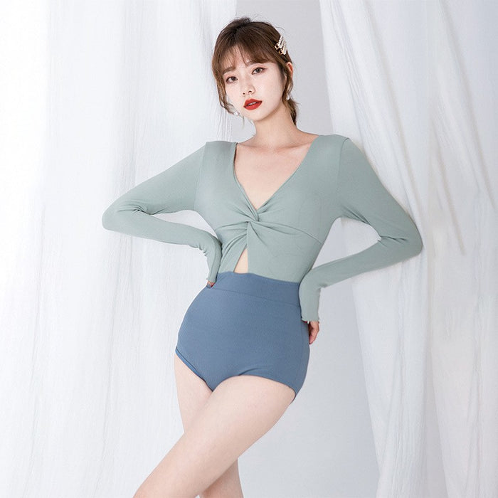 Wholesale Swimsuit conservative long sleeved contrasting swimsuit