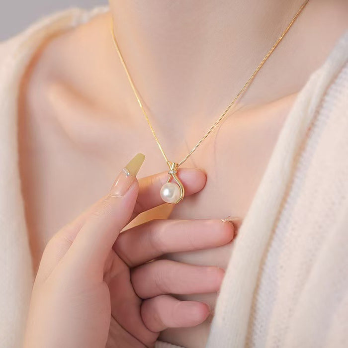 Wholesale Pendant Necklace Elegant Versatile Collarbone Chain