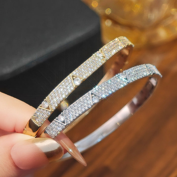 Wholesale Zircon Bracelets Letter Flower diamond Jewelry for Women