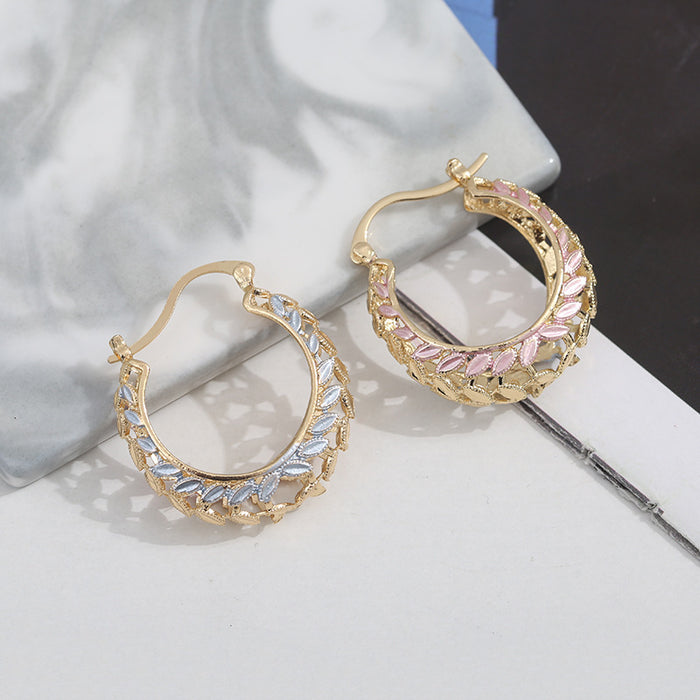 Wholesale Retro-style delicate openwork minimalist earrings