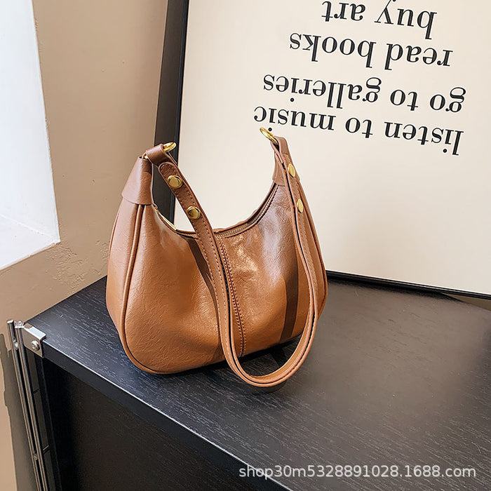 Wholesale Stylish Oil Wax Leather PU Crossbody Bag Urban Simplicity Dumpling Shape Gift