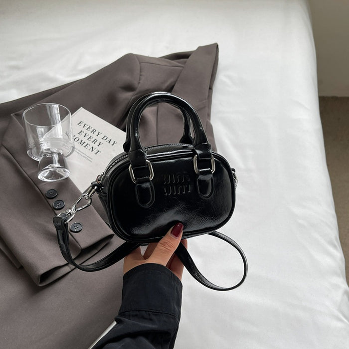 Wholesale Retro mini handbag, girl's parent-child super small pillow bag, crossbody bag