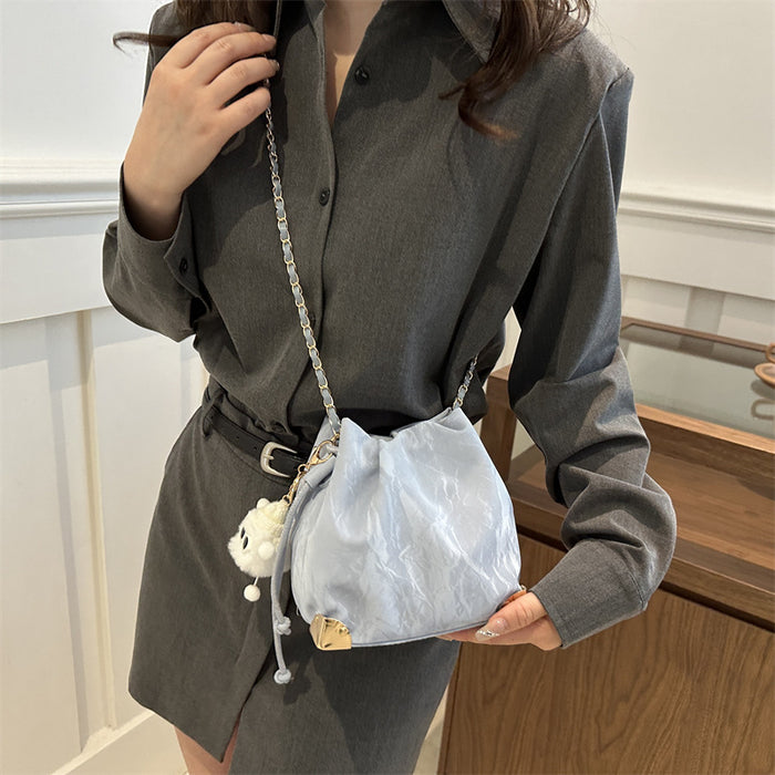 Wholesale Chain minimalist shoulder bag with a stylish texture, crossbody bag