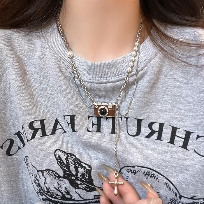 Wholesale Camera necklace, light luxury, niche, unique design, sweater chain, sweatshirt chain