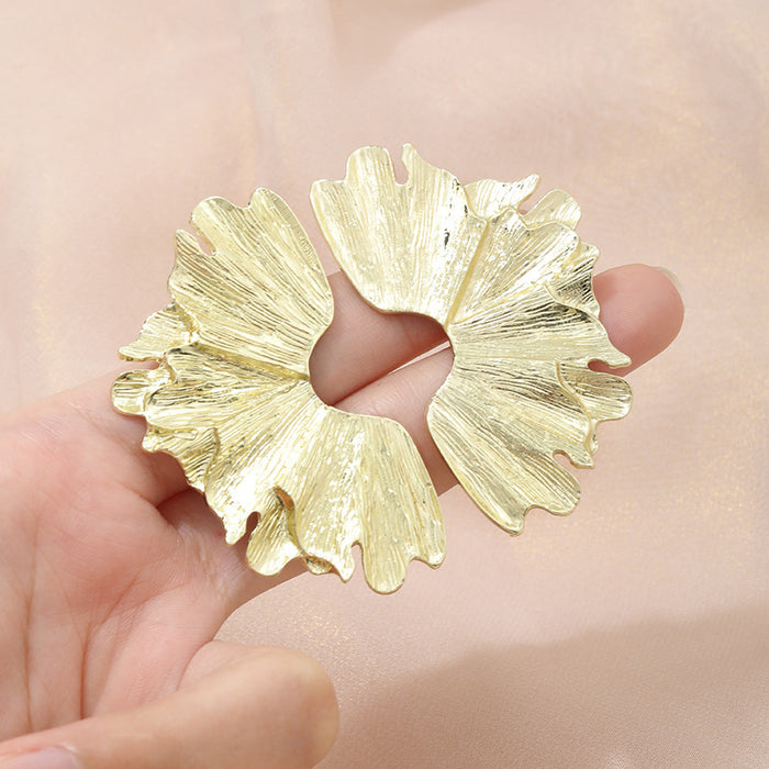 Wholesale Exaggerated retro creative leaf flower earrings, elegant temperament, light luxury, high-end design, commuting earrings