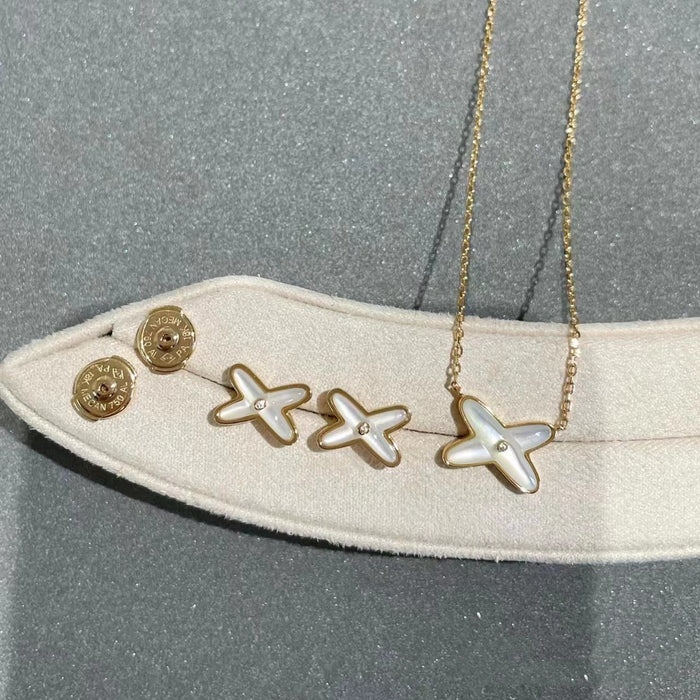 Wholesale Cross necklace rose gold pendant collarbone chain for women