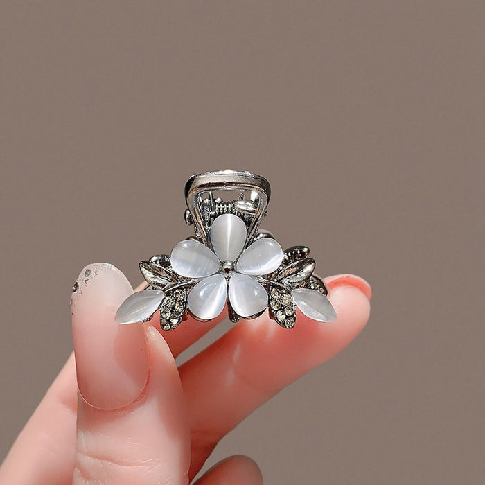 Wholesale Grab Clip Exquisite Small Flower Half-Tie Hair Grab small size Headwear