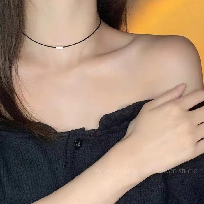 Wholesale Black leather rope collar, collarbone chain, neck strap, niche temperament, neck accessories, neck chain necklace
