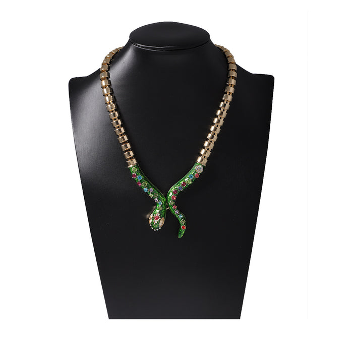 Wholesale Metal Chain Inlaid Color Zircon Green Snake Animal Pendant Women's Necklace