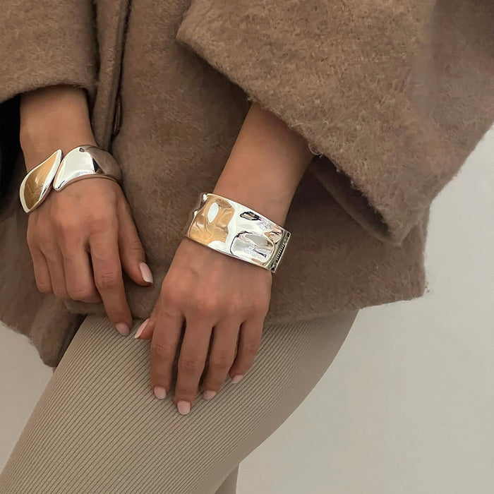 Wholesale Jewelry Fashion Alloy Irregular Round Bracelet Wide Edition Round Spring Open Bracelet