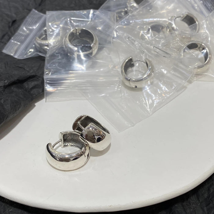 Wholesale Vintage vintage earrings with ear buckles, small, niche, high-end, light luxury, personalized, versatile, new earrings