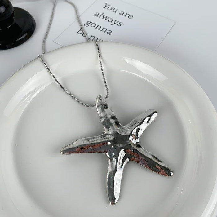 Wholesale New retro pendant necklace, fashionable star jewelry, light luxury accessories, niche design, high-end feel