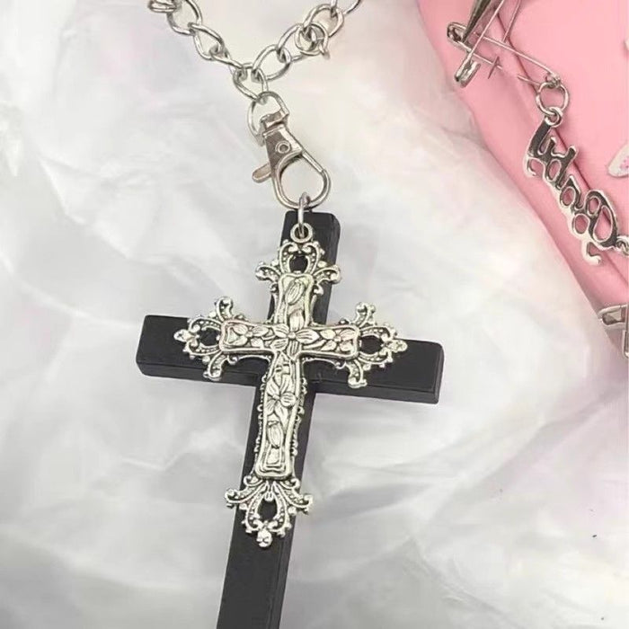 Wholesale Cross necklace, personalized and niche design, versatile accessory