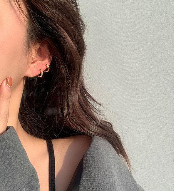 Wholesale Large circle earrings plated with pure silver, with a retro and minimalist style. Small ear ring accessories