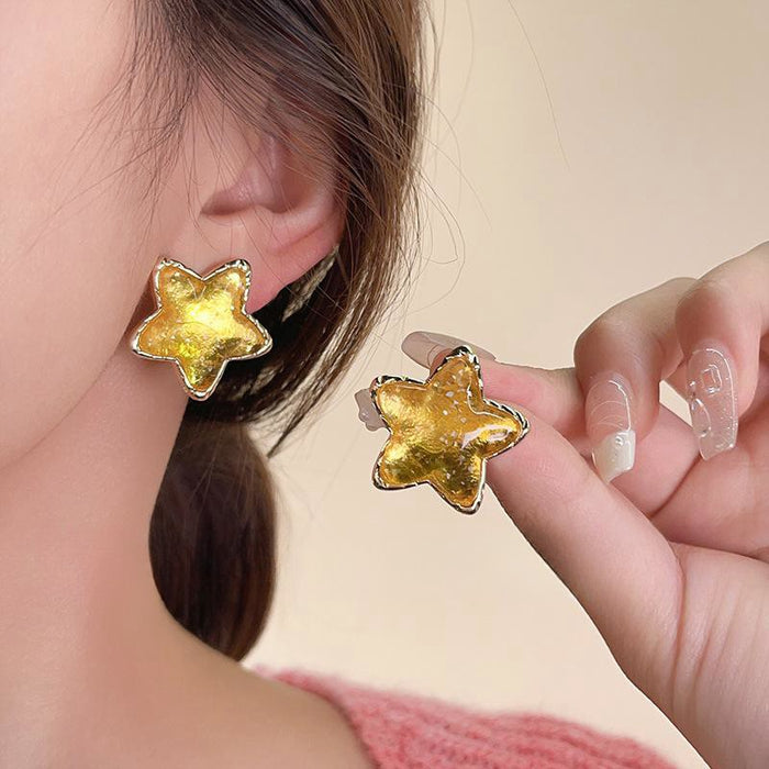 Wholesale Star Earclip Women's No Ear Hole Earrings New Small Design Earrings