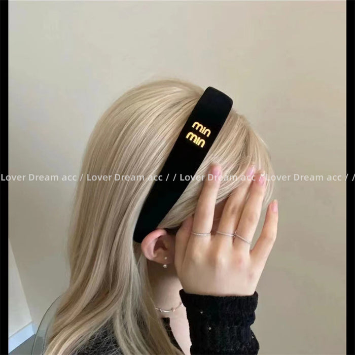 Wholesale Metallic letter hair clip, fashionable bangs, headband accessories, hair accessories