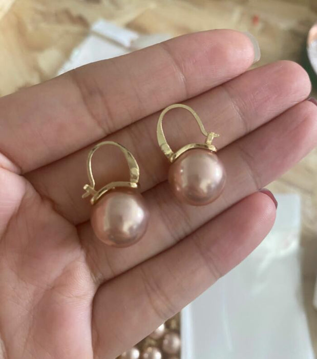 Wholesale Pearl earrings with retro temperament, simple and high-end texture for women, copper ear hooks for earrings