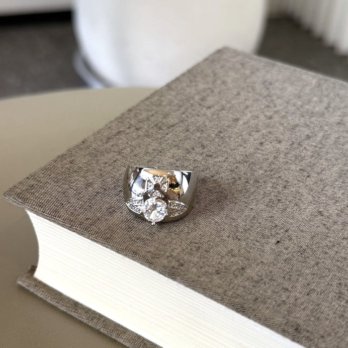 Wholesale  Diamond-encrusted All-match  Saturn Open Index Finger Ring for Women