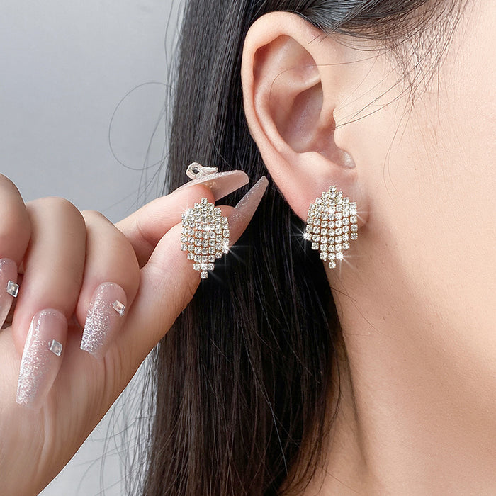 Wholesale Earrings with a high-end feel, full of diamond leaves, fashionable tassel earrings, new earrings, light luxury, niche, versatile