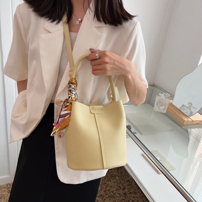 Wholesale Large capacity fashionable shoulder bag with a niche texture, crossbody bucket bag