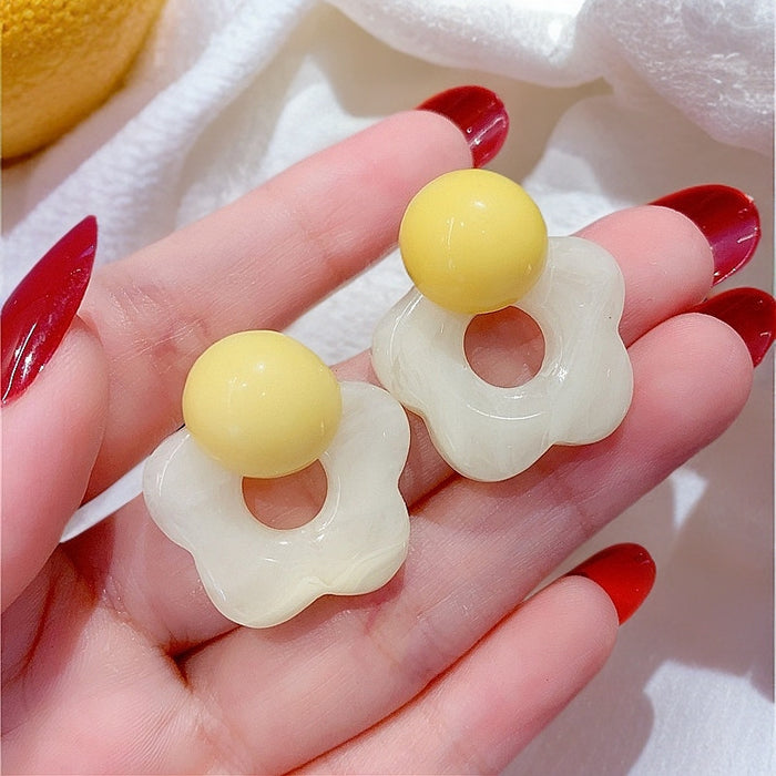 Wholesale Flower earrings, elegant and luxurious, fashionable and versatile, with a niche design