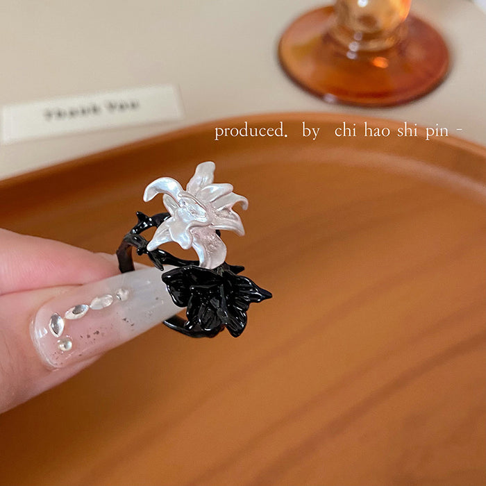 Wholesale The ring is a niche, luxurious, high-end, personalized and unique ring