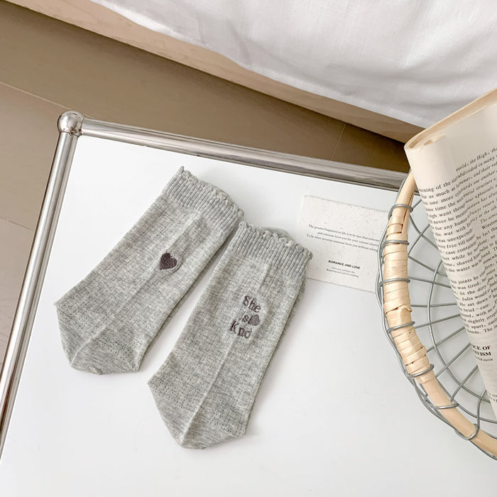 Wholesale Socks with heart-shaped embroidery mesh, fashionable stacking socks, independent packaging