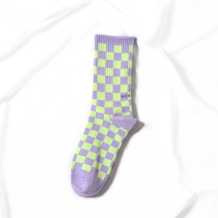 Wholesale Socks checkerboard pattern mid tube socks high thread skateboard sports socks