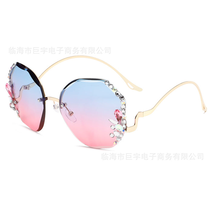 Wholesale New fashionable diamond studded frameless cut sunglasses with UV protection and slimming effect