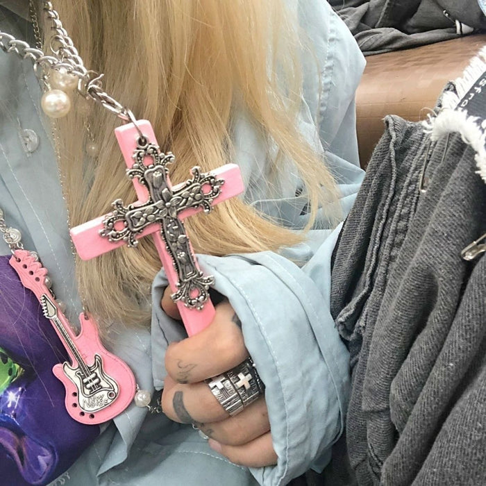 Wholesale Cross necklace, personalized and niche design, versatile accessory