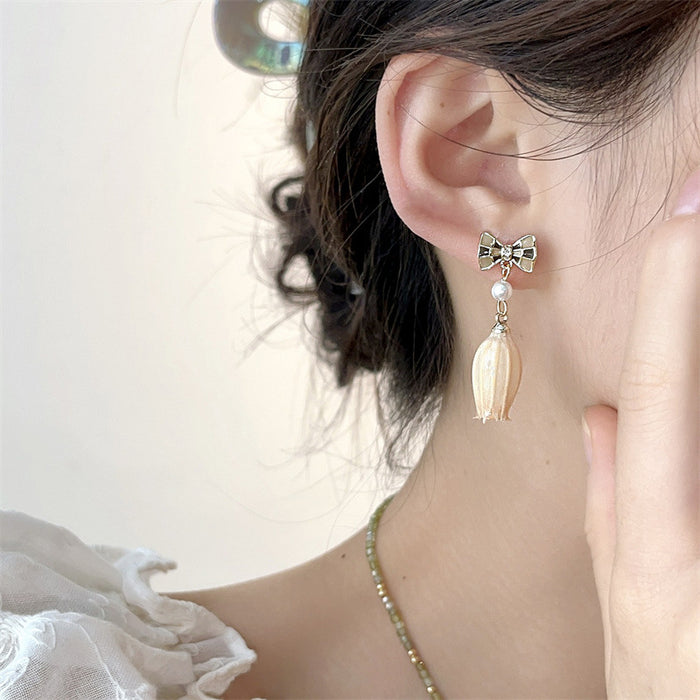 Wholesale Vintage real flower eternal flower earrings, blue wind chime fruit earrings, bell orchid dropper earrings