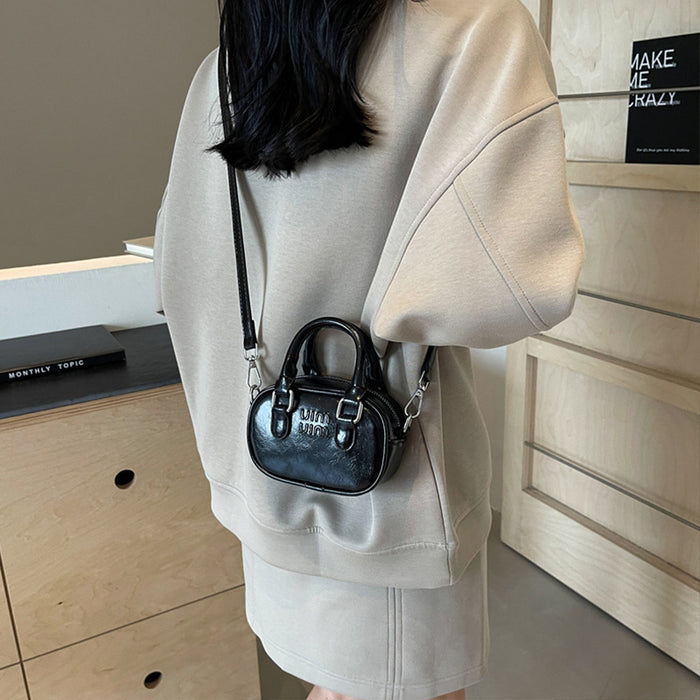 Wholesale Retro mini handbag, girl's parent-child super small pillow bag, crossbody bag