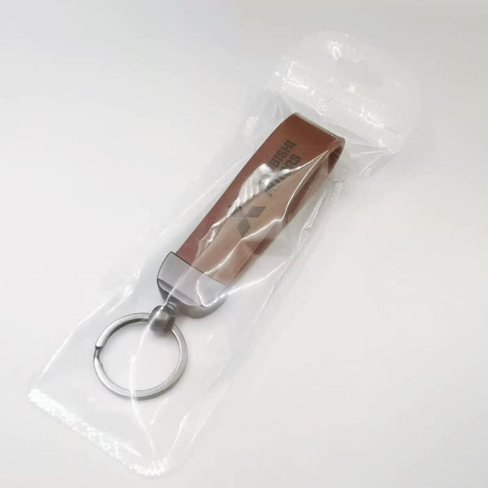 Wholesale Minimally designed car keychain with color changing leather logo, men's keychain pendant