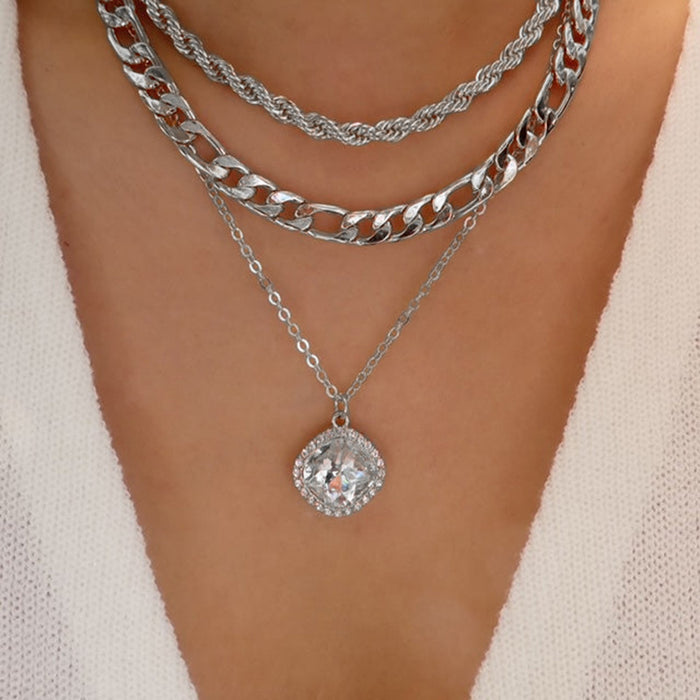 Wholesale New gold-plated crystal pendant necklace, fashionable butterfly sweater chain, light luxury style collarbone chain