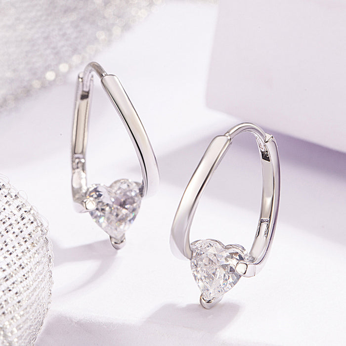 Wholesale Light luxury design sense, niche super sparkling zircon heart ear buckle, exquisite and versatile temperament earrings wholesale