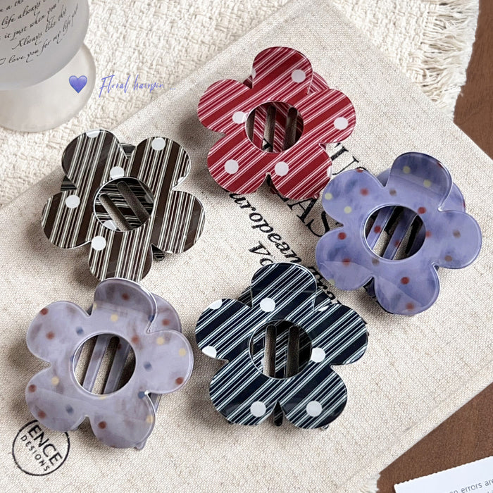 Wholesale Retro Striped Flower Hair Claw Clip Fashion Accessory for Everyday Styling Gift