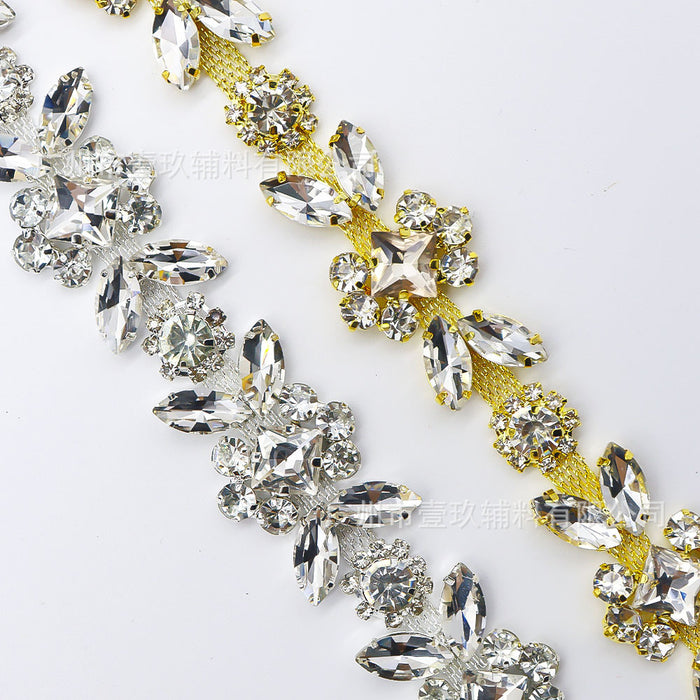 Wholesale Gold and silver rhinestone-embellished welded and electroplated chain for DIY clothing accessories and embellishments.