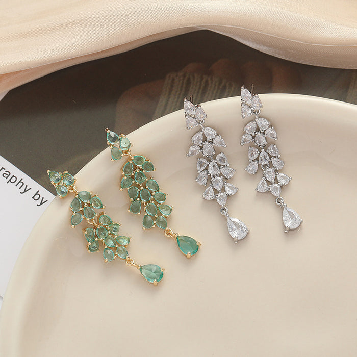 Wholesale Feather tassel earrings, retro fashion earrings, niche high-end, exaggerated earrings