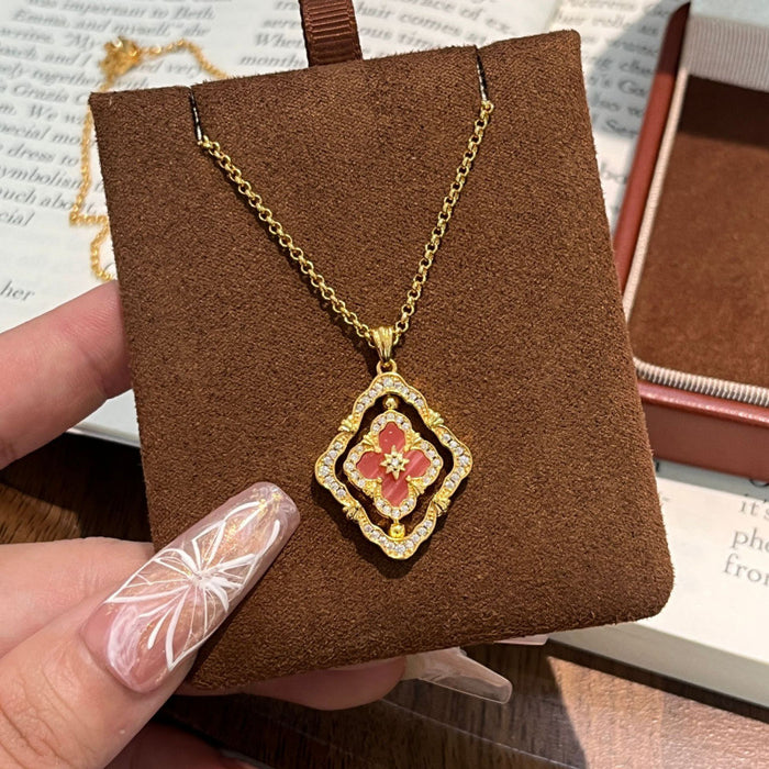 Wholesale Rotating Four-Leaf Clover White Shell choker necklace