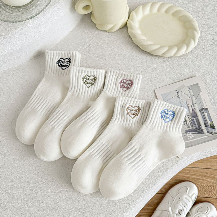 Wholesale Love Embroidered Breathable Cotton Short Socks Simple and Versatile College