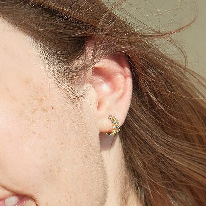 Wholesale Olive leaf studded diamond earrings, wheat ear earrings, earrings with circular ring temperament, leaf ear buckles wholesale