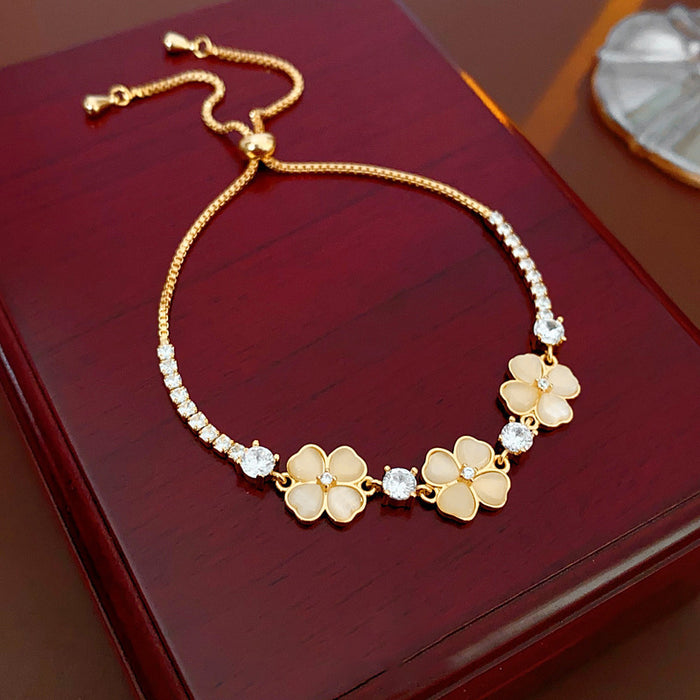 Wholesale lucky four-leaf grass bracelet temperament jewelry design jewelry women