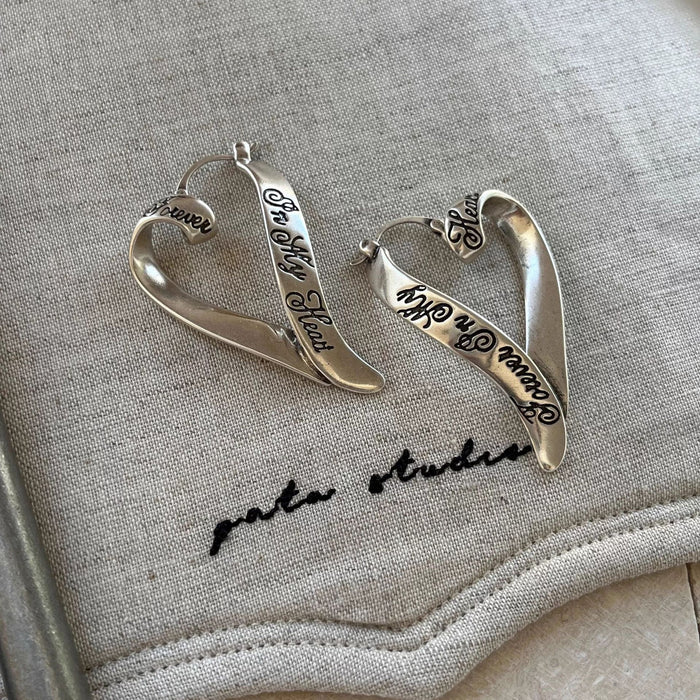 Wholesale Graffiti letter heart ear buckle niche design, high-end feeling, light luxury, retro earrings, earrings, new handmade accessories